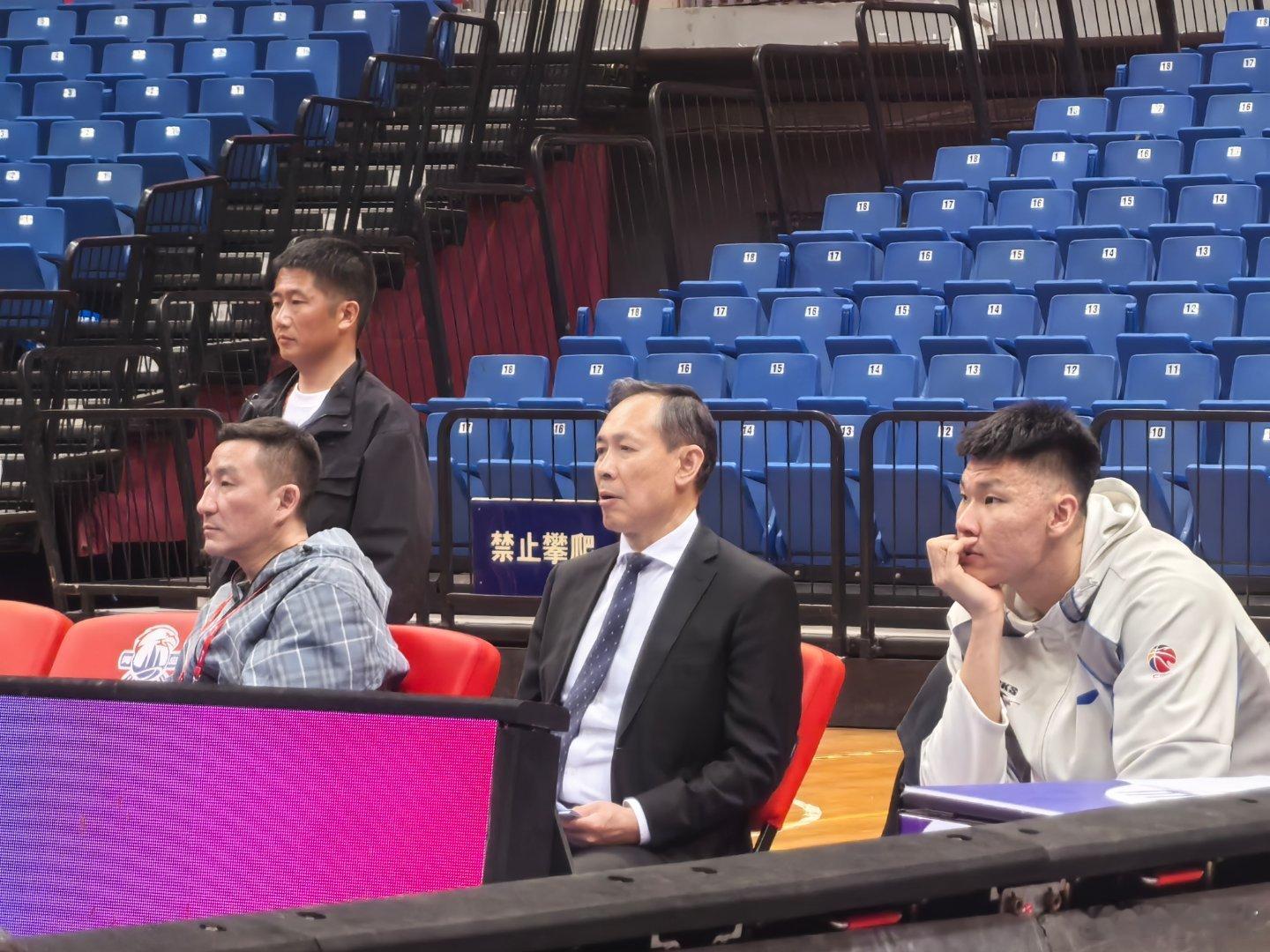 青岛男篮vs北京男篮 潜力赛又打加时金球