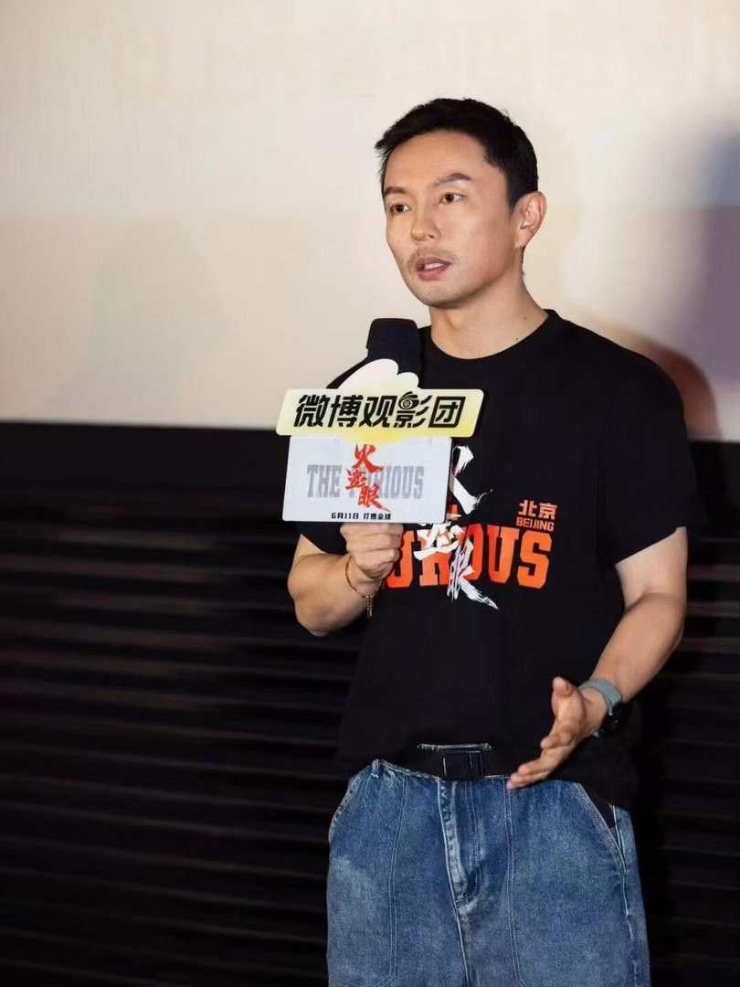 谢苗到了中年竟如此美味 年轻时的谢苗是锋利的，现在的谢苗是厚重的。《火遮眼》里他