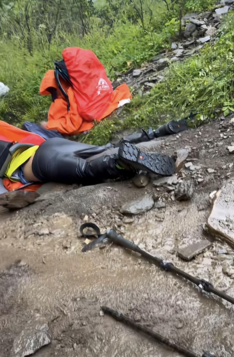 #五台山台顶全域实施管控#【五台山将迎降雨，穿越线路实施管控！曾有驴友遇雷电击中