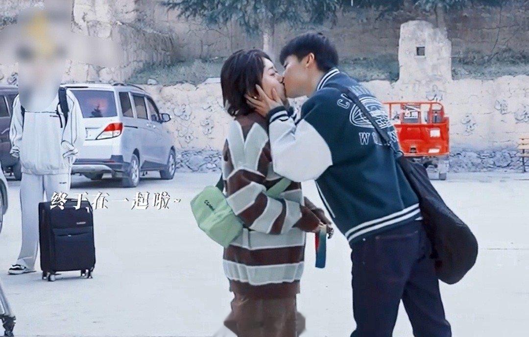 #故乡别来无恙 吴芸刘文山官宣# 曾柯琅可是 卢·猫之使徒·被光选中的人·迪，怎