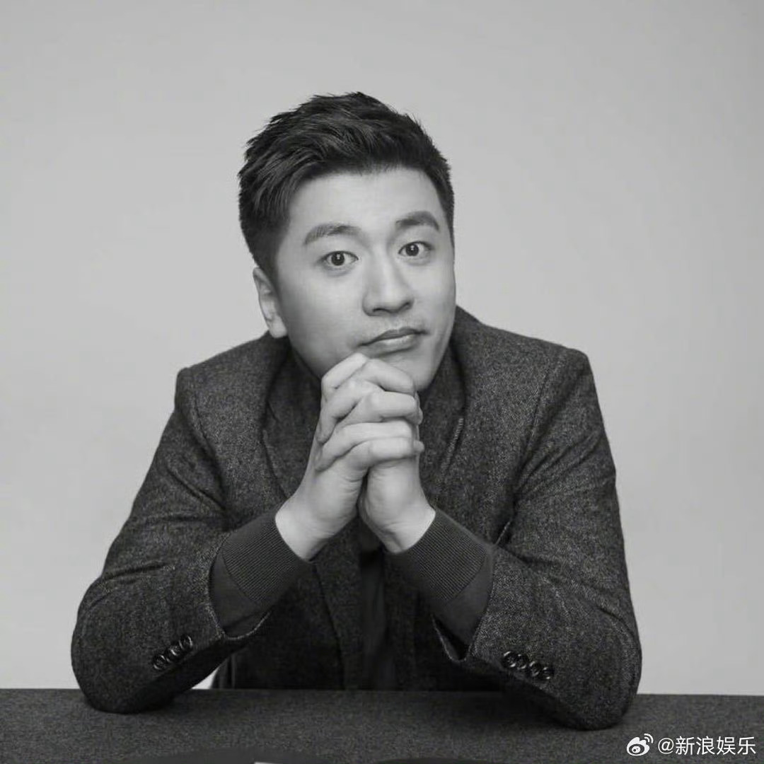 张雪峰去世 3月24日，张雪峰公司发布讣告，其因心源性猝死，于当日15时50分在