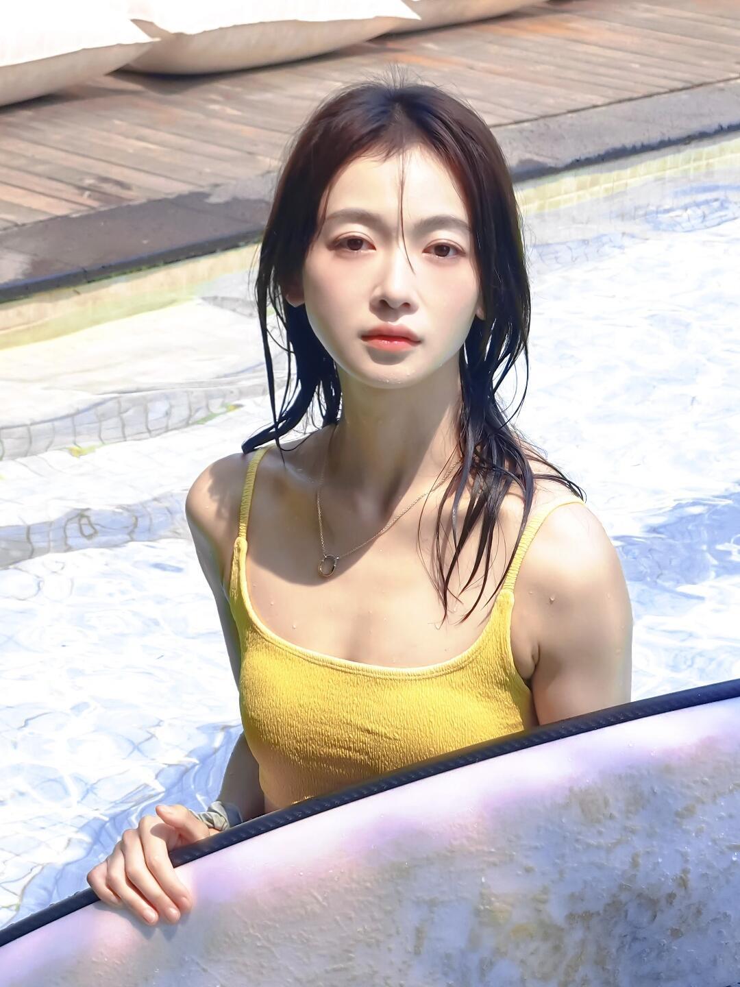 已成为吴谨言采访粉 哈哈哈，吴谨言这采访也太灵了吧！不扛剧不慌，不退后不恋，只管