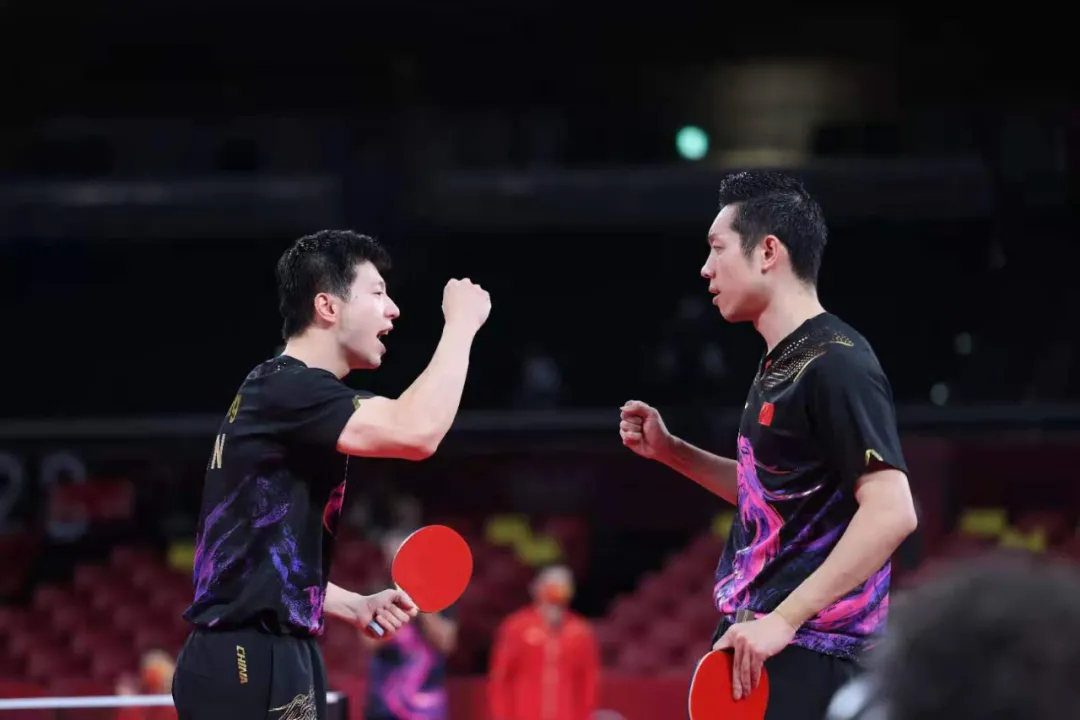 #马龙许昕再联手出战全锦赛##龙蟒组合再联手#时隔四年，男子双打再一次在全国锦标