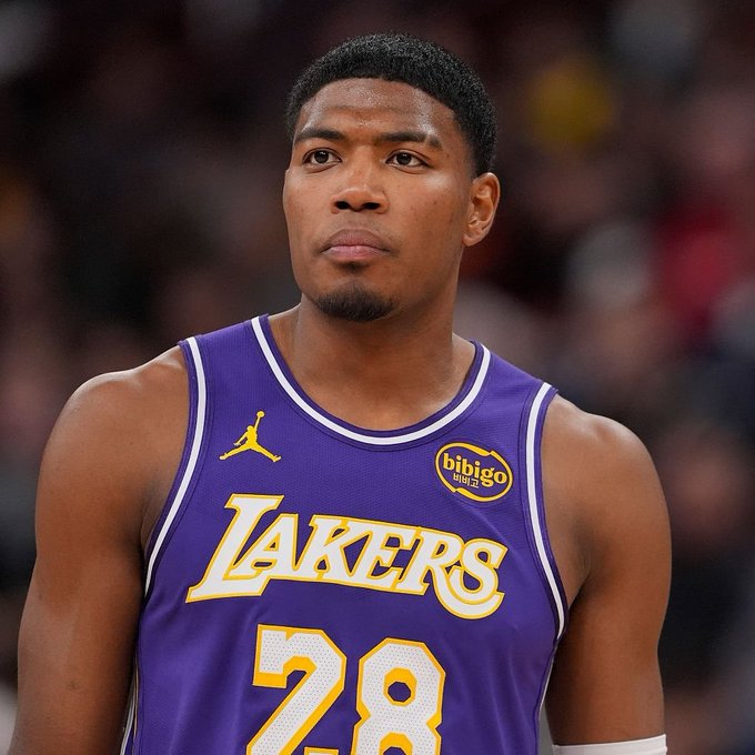 湖人预兜售八村垒 湖人已将合同到期的八村垒、文森特、科勒贝尔摆上货架，在交易市场