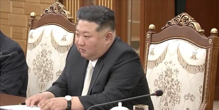 成了，朝鲜给承诺了！当地时间6月8日，朝鲜最高领导人金正恩在平壤与中方会谈时明确