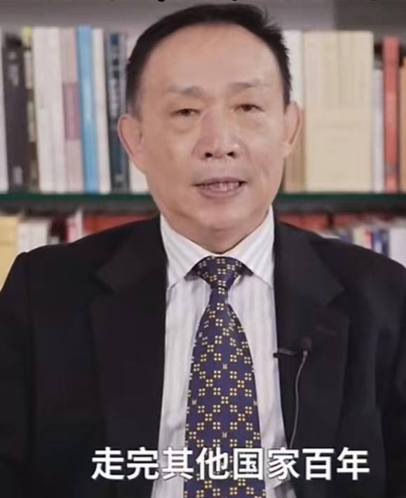 毛主席老一辈艰苦奋斗，一代人铺就了民族工业化之路！
 
只用二十八年走完别国百年