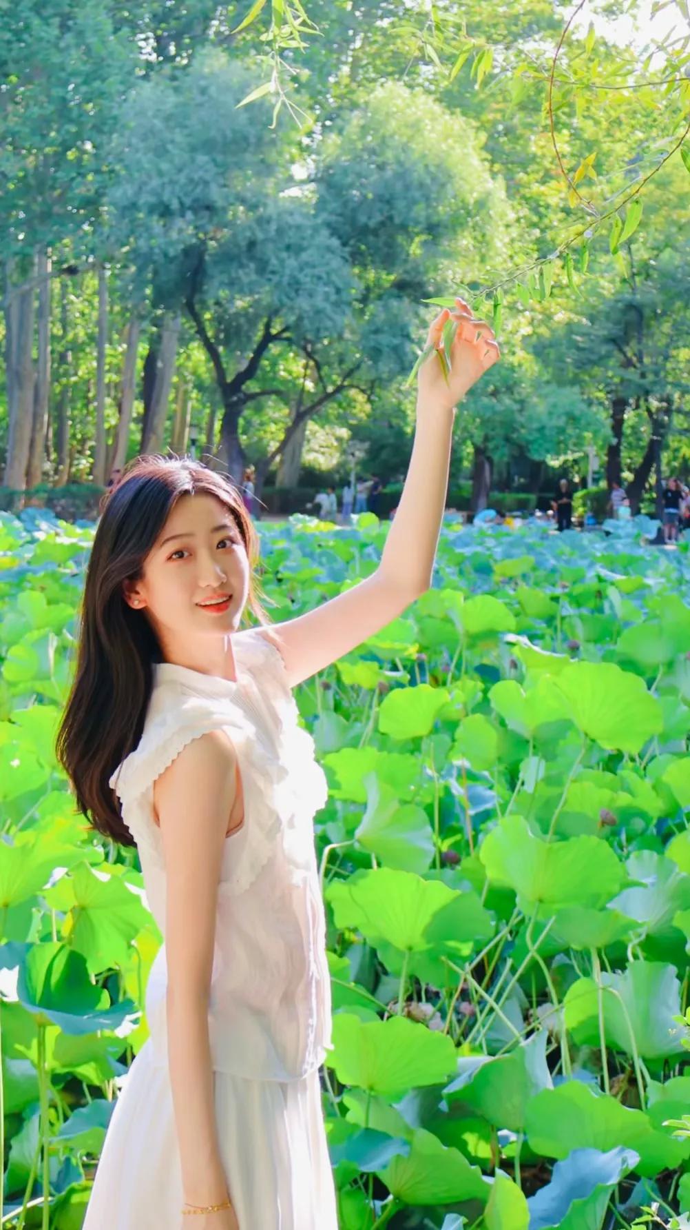 女生如何穿搭看起来时尚更有品味呢