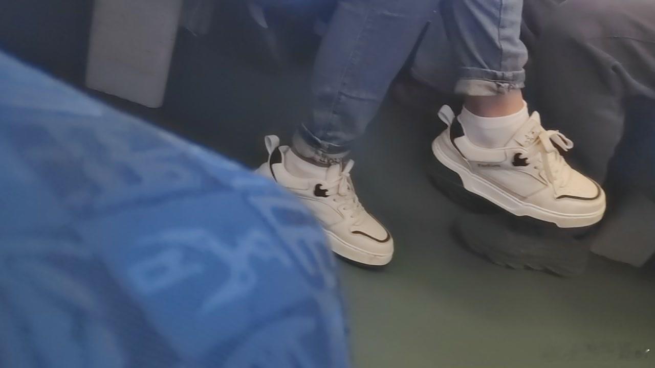 今天订安之伴27年春夏货品，明天休息，后天订芬腾。突然发现大家都有省钱意识了突然