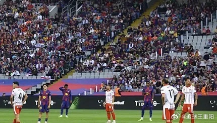 西甲官方发布公告，表示此前起诉球员们在第9轮比赛开赛时，集体暂停15秒为非法罢工