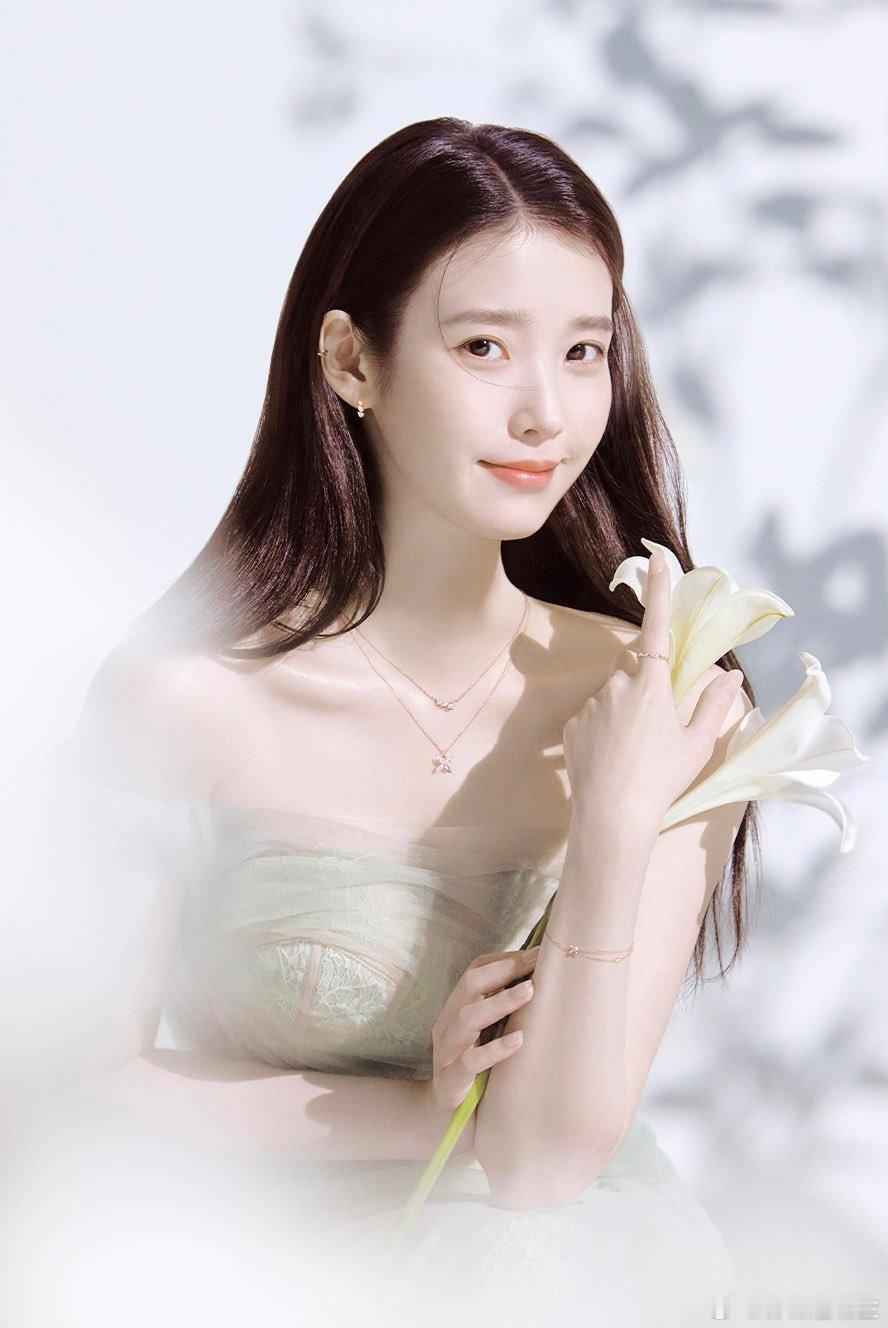 这个女人就这样轻松拿捏我💚💜iu李知恩