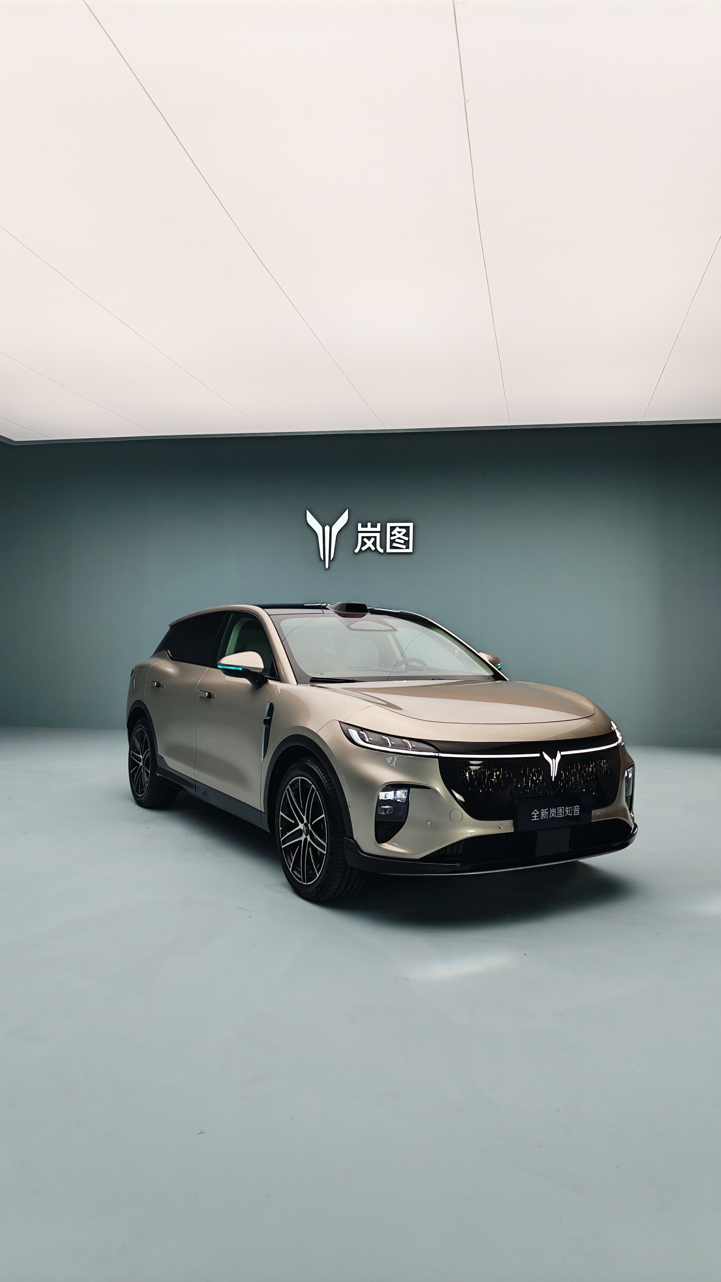 全新岚图知音，怎么样？好看吧[污]得房率最大华为纯电SUV ​​​