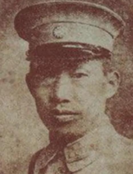 1935年，王家烈被蒋介石逼迫交出兵权后考察散心，蒋介石也够意思，给了3万大洋路