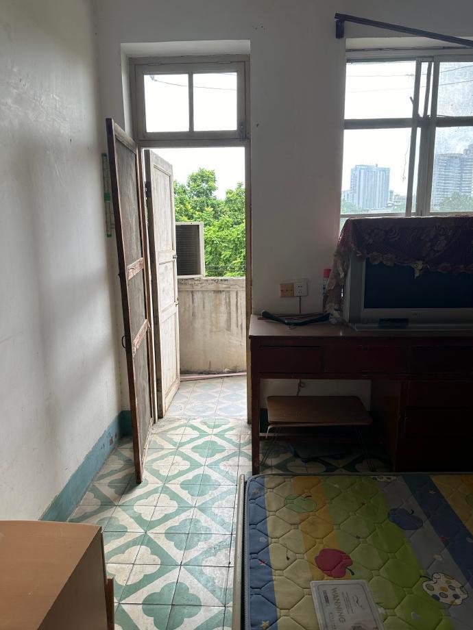 房东：感觉自己的房子活过来了  