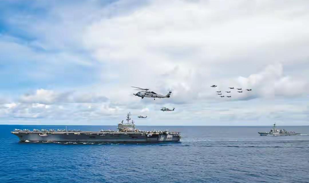 10月26日下午，南海海域上演了一出让人瞠目结舌的“半小时惊魂”。美国“尼米兹”