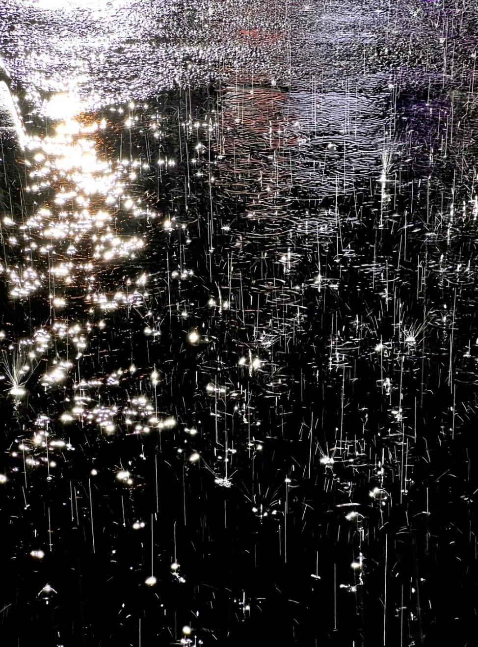 沈阳的雨基本结束，晚安[月亮] ​​​