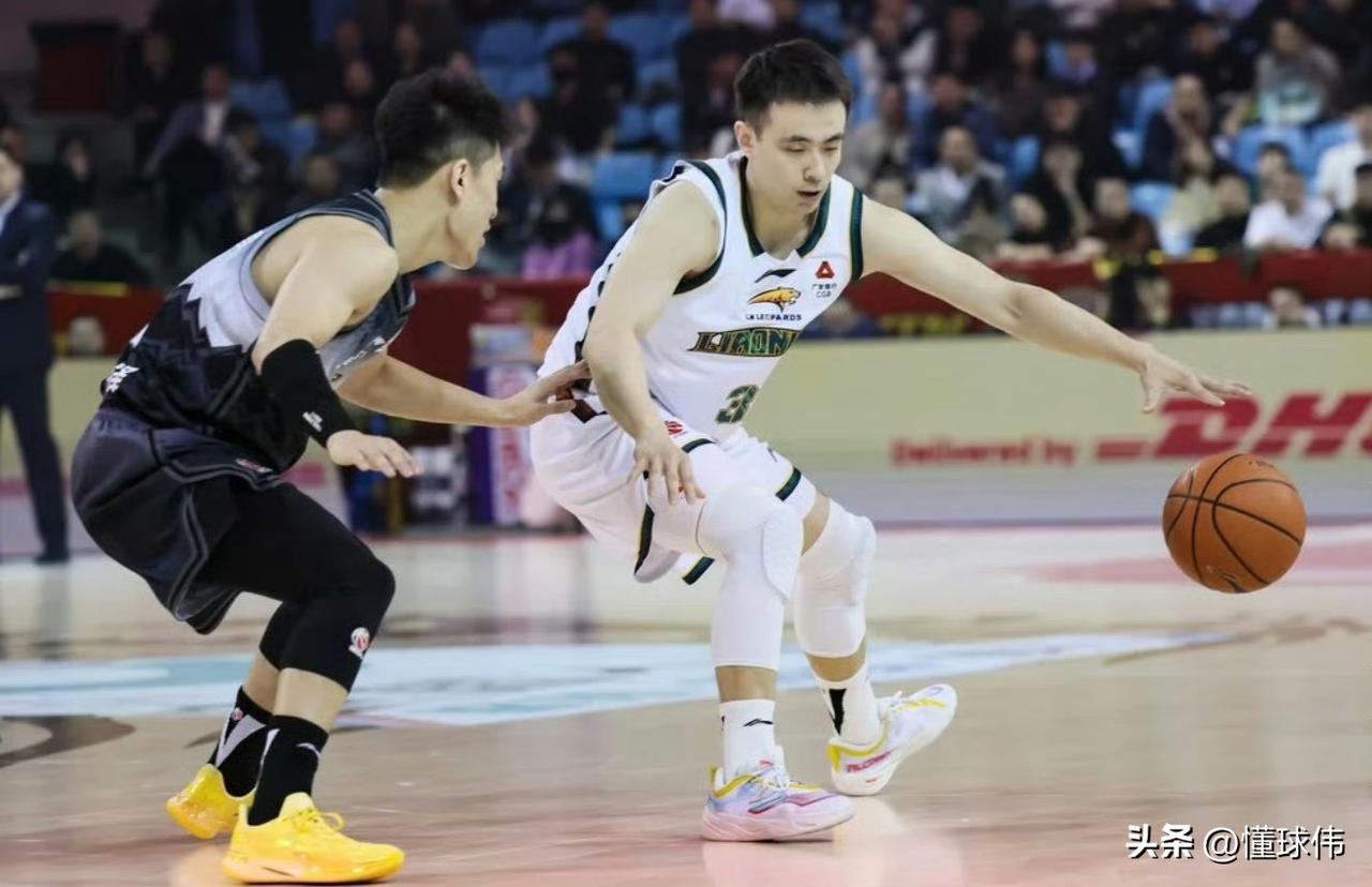 表现失常！姜伟泽谈赵继伟：

“今天不是继伟哥的正常水平。”

“他一直都是非常