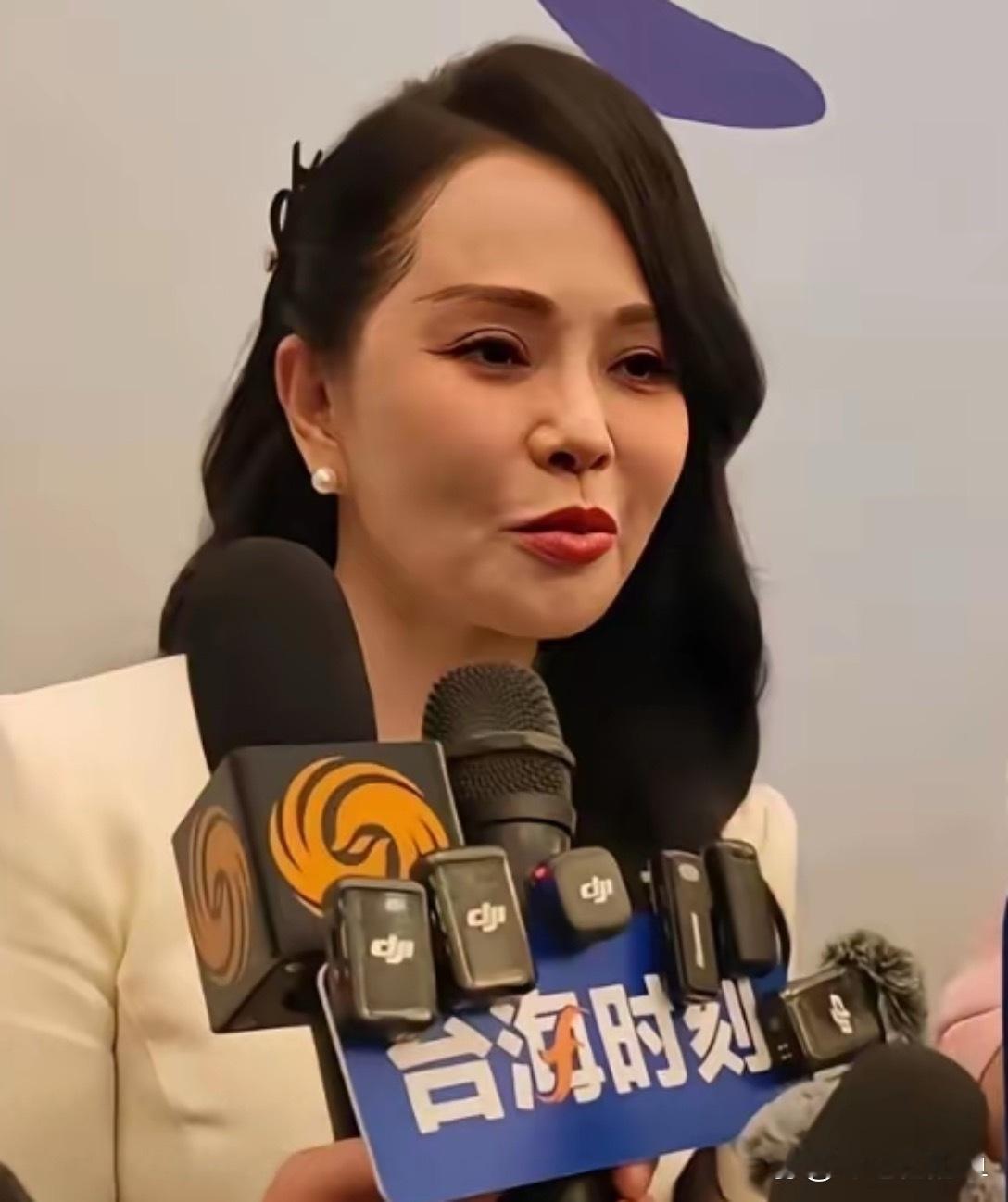 伊能静生图暴露年龄了。 
