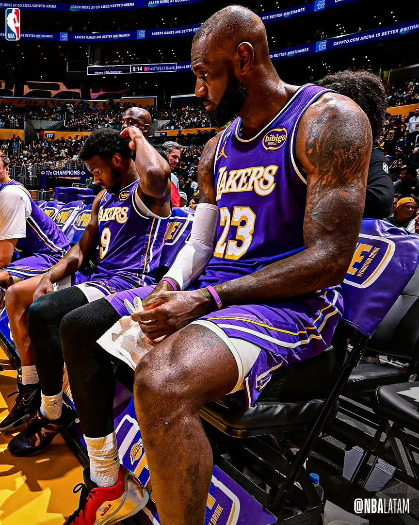 父与子詹姆斯洛杉矶湖人