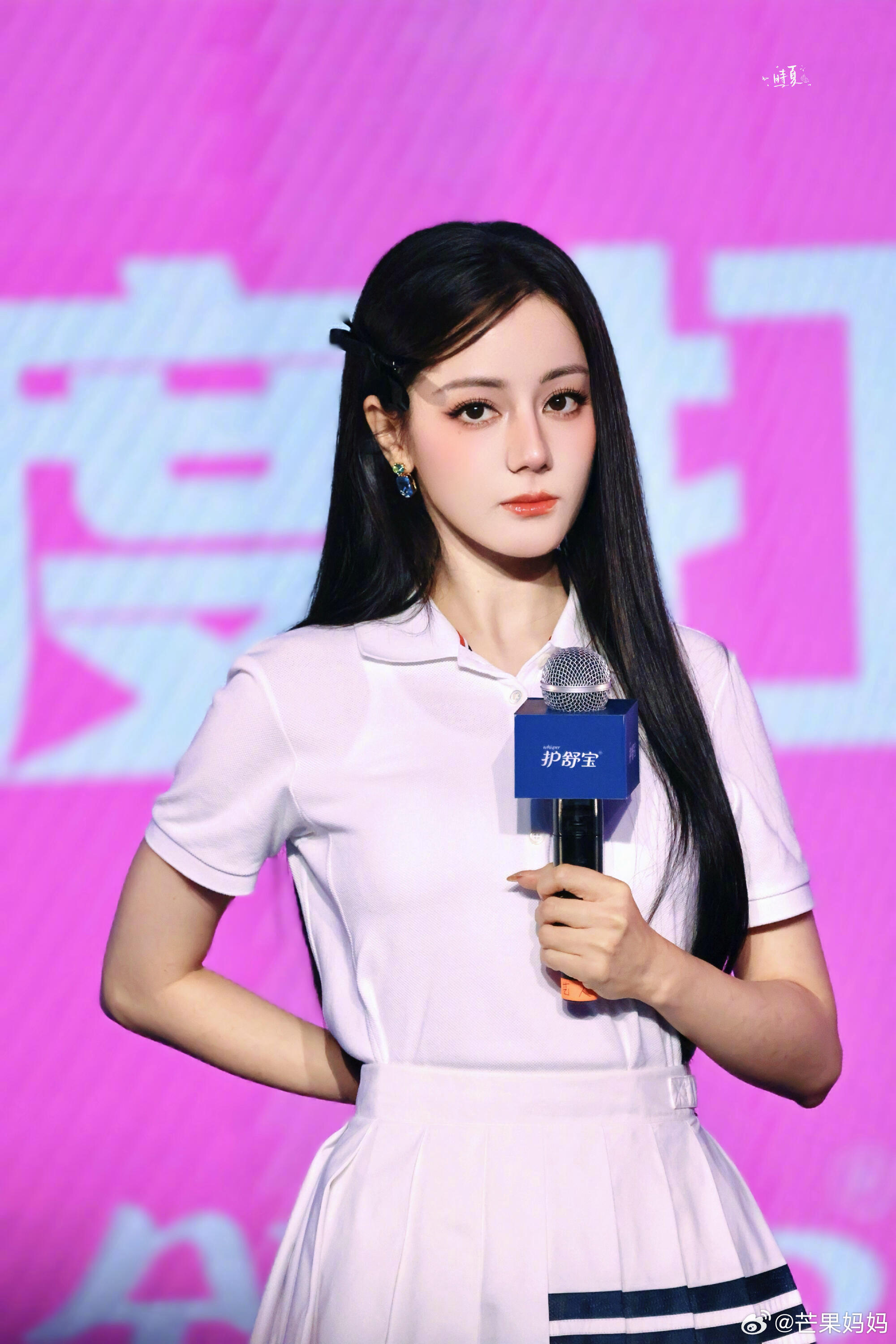 站姐团建站姐团建拍的迪丽热巴，我愿称之为真人bjd洋娃娃 