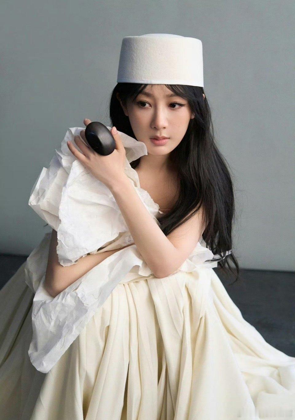 这个帽子，这个造型…… 