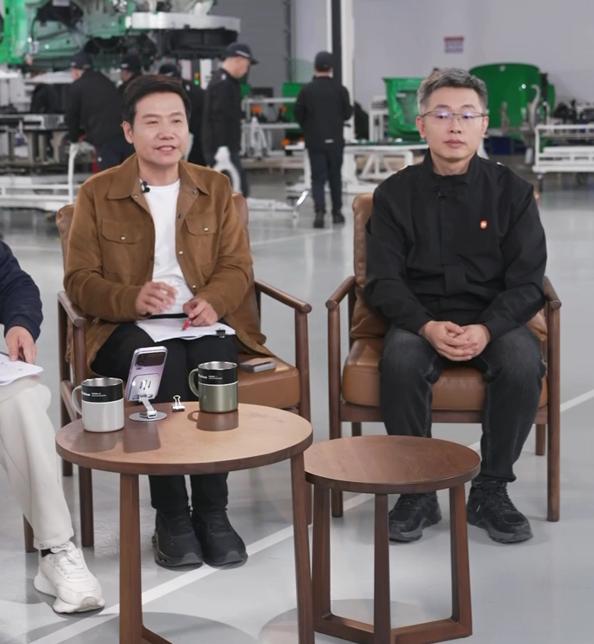 雷军：欢迎拆解小米汽车 呼吁对比要公道、不贬同行

1 月 3 日，小米集团创始