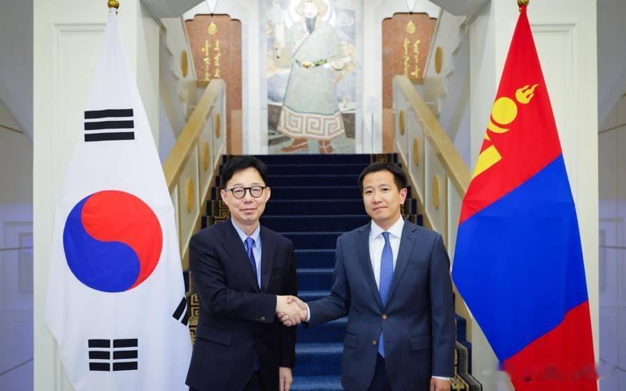 蒙古国"第三邻国"：蒙韩外交部举行首次战略磋商会议

编者注："第三邻国"是蒙古