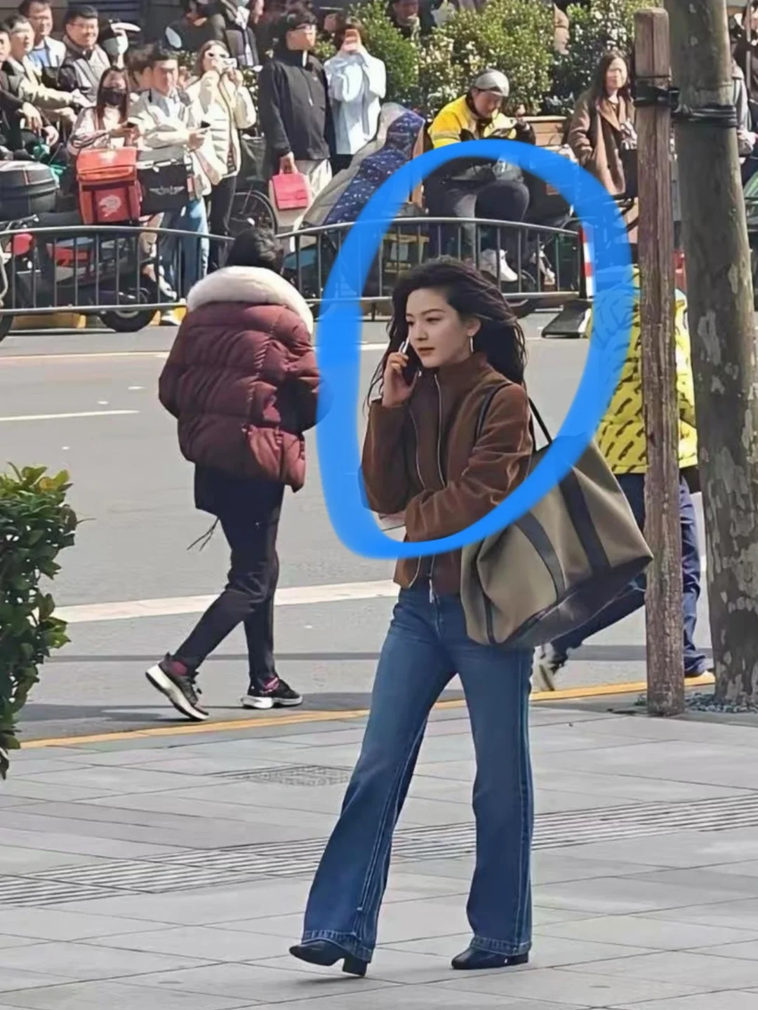 终于明白章若楠的淡颜为何如此出挑了