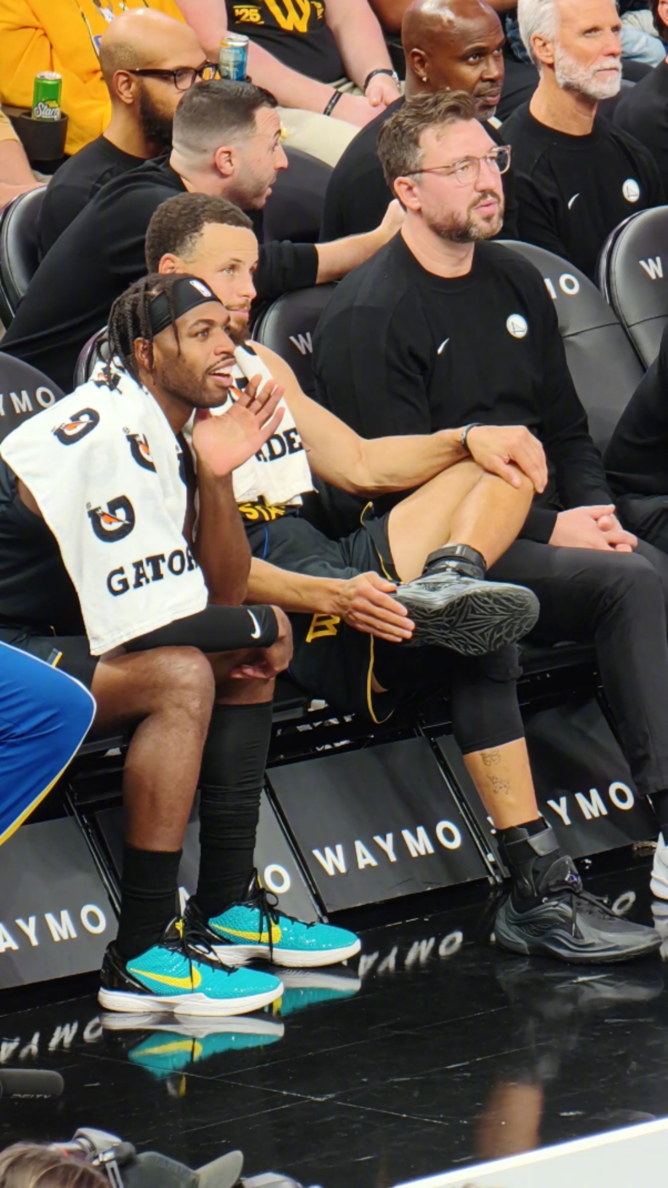 可能是今天比赛最精华的部分你猜库里会如何评价这双JB4？