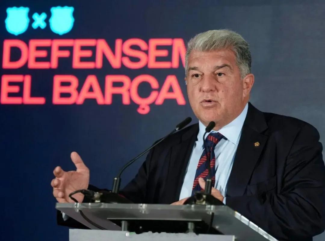 巴萨被马竞淘汰出局后，拉波尔塔严厉抨击了裁判的判罚。拉波尔塔说：“首回合时，我们