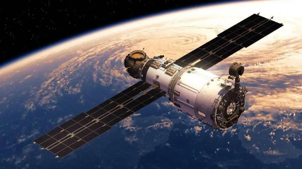 乌克兰指责第三国为俄罗斯提供卫星信息。
显然，乌克兰暗指哪国，心里明白就行了。
