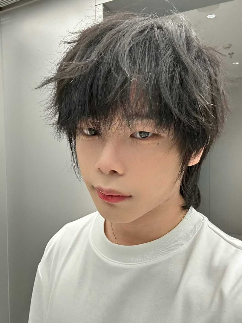 钟意不仅有实力，还要有钟意，钟意选手夏季赛加油呀！ 