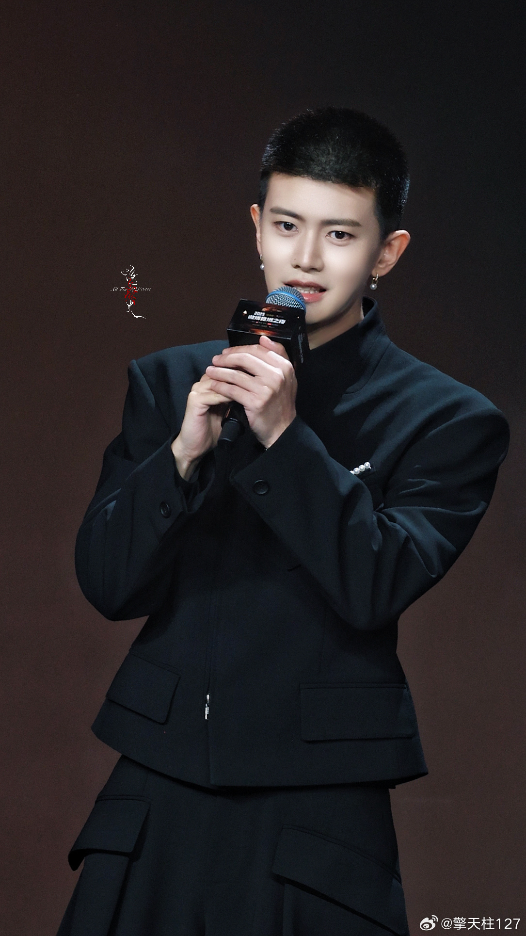 任嘉伦  rjletro全球品牌代言人任嘉伦 rjltasaki塔思琦中国区品牌