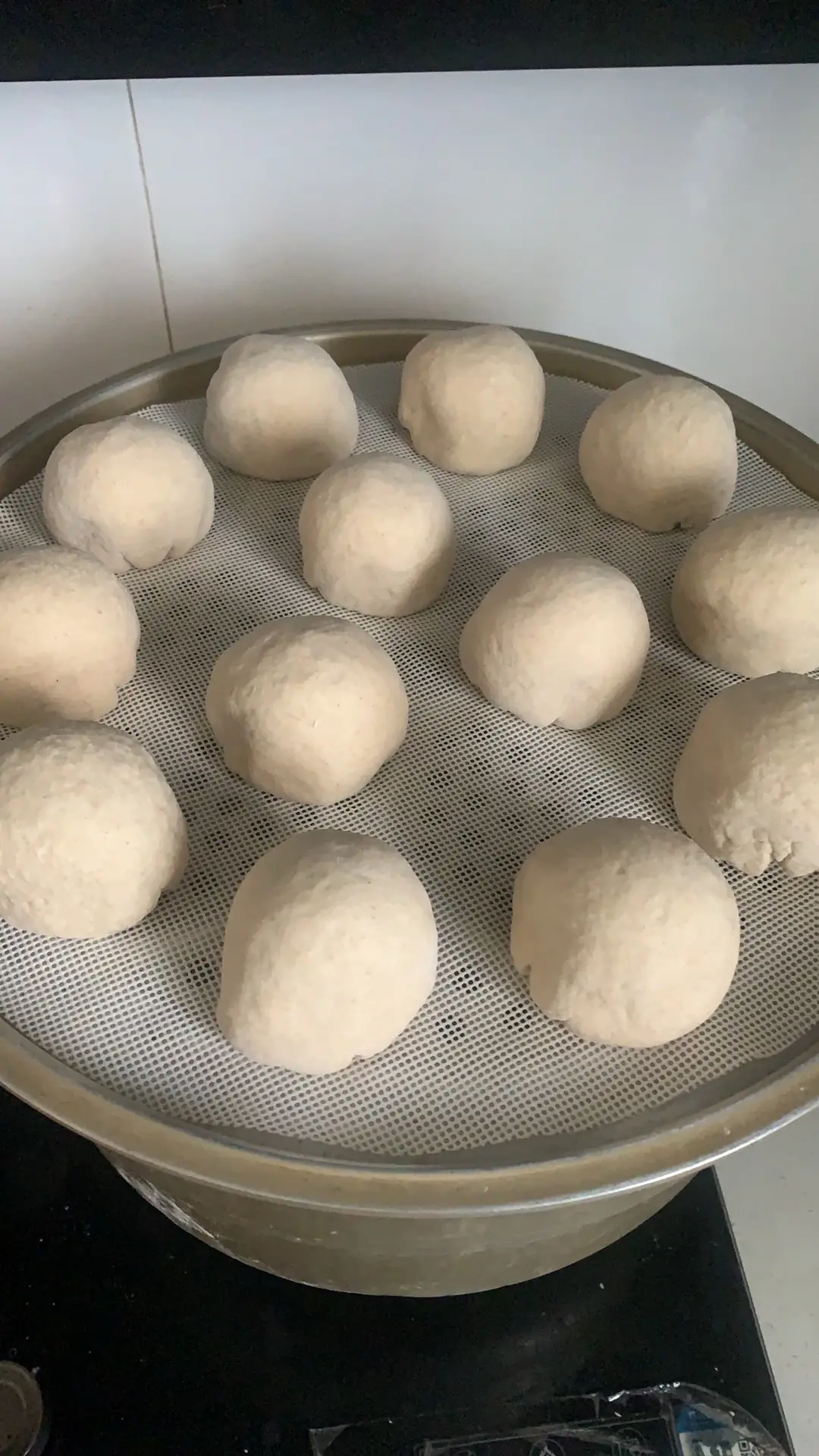 年前再给老爸蒸了他爱吃的豆包