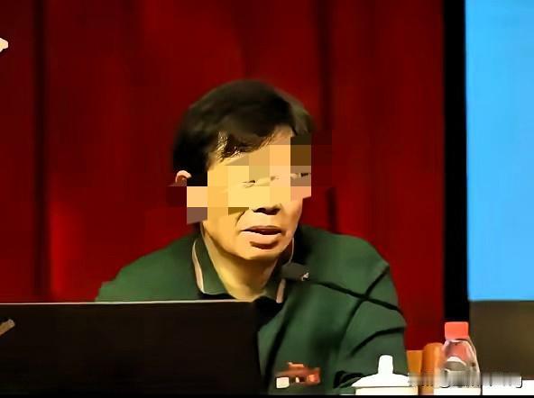 “我是专家，不是来陪聊的！”戴旭这一摔麦，摔碎了多少职场虚与委蛇的潜规则！

主