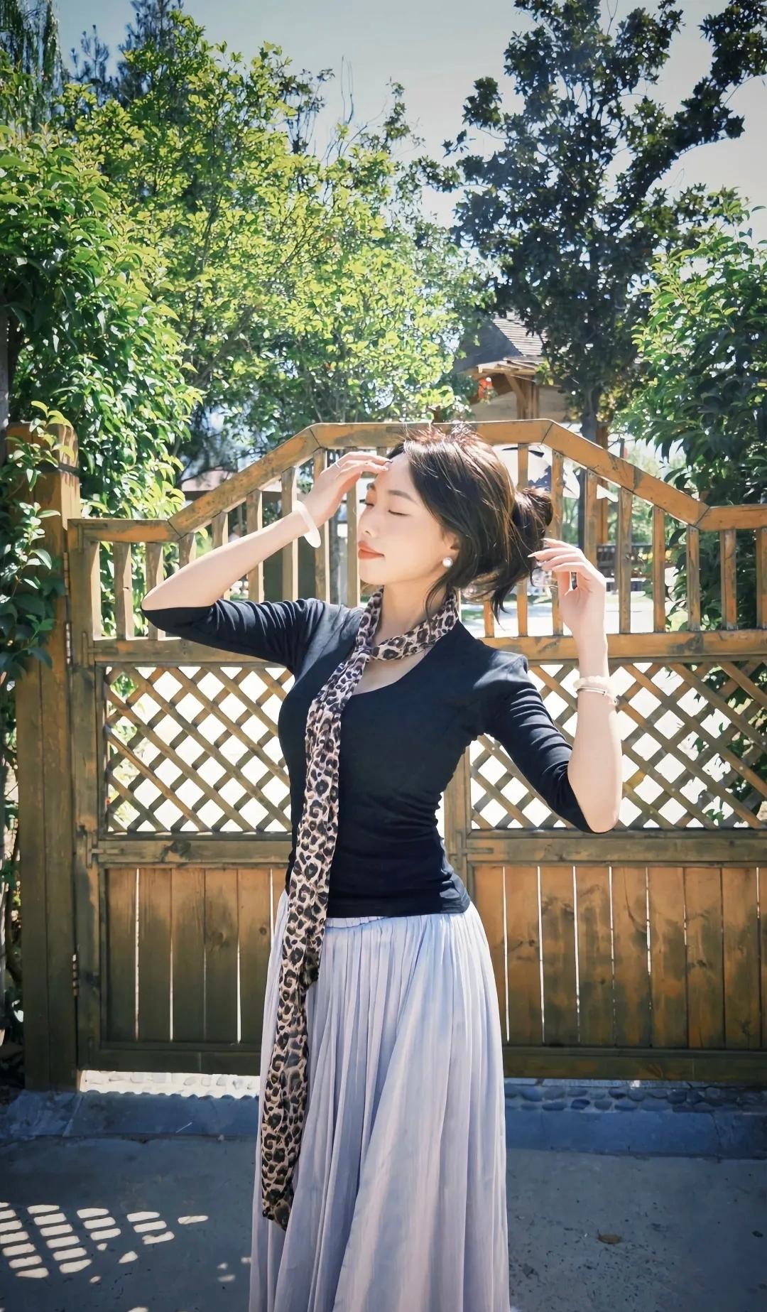 女生怎么穿搭会看上去很优雅