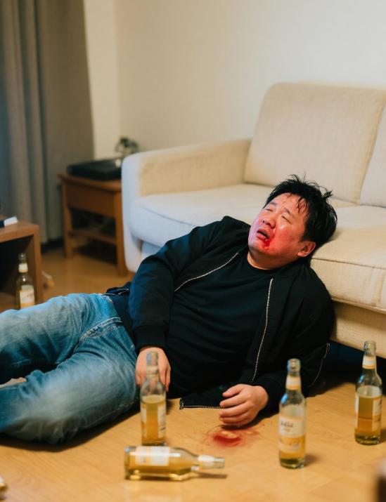 【患者提问】我老公是个不折不扣的酒鬼，结婚前他还算节制，没想到婚后一天比一天离不