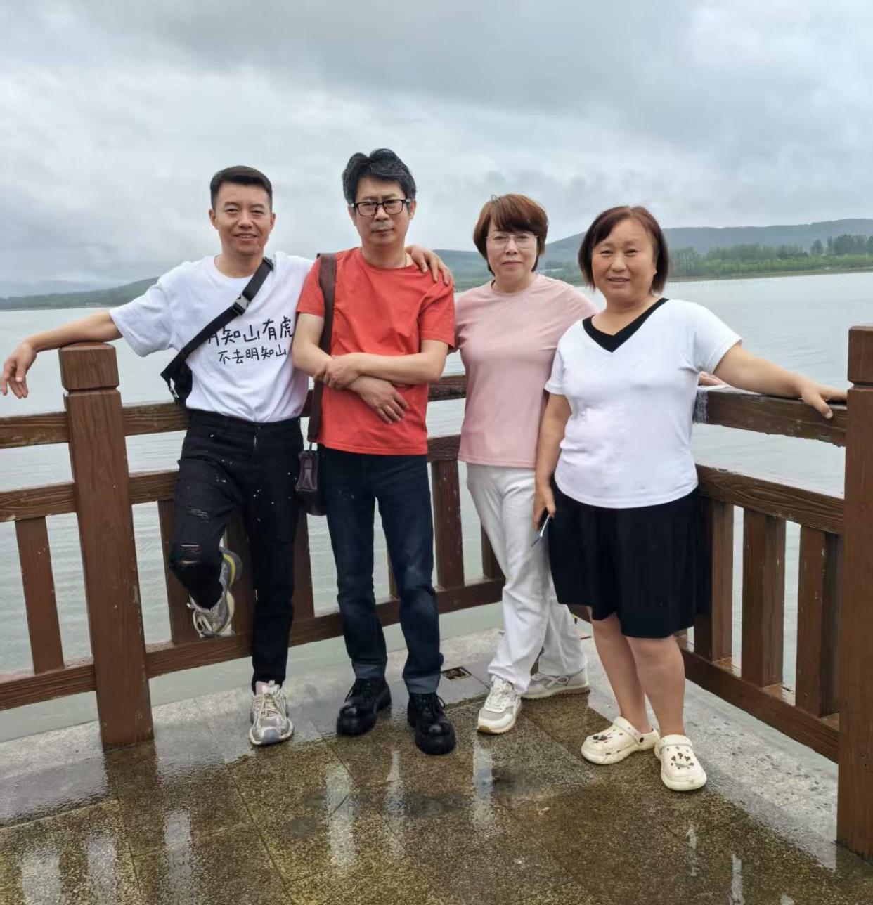 有关我二大爷的三D片，我凌晨的以琛，恒苏，张献春和美丽姐曾专门跑了一趟平舆，重复