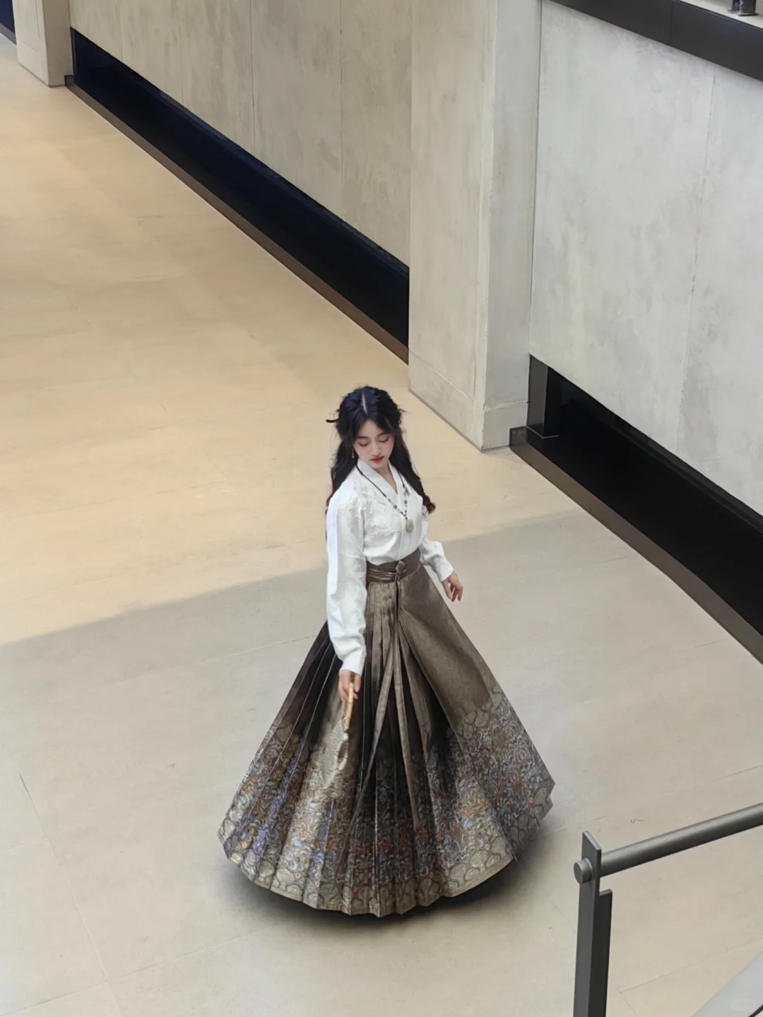 总有人问我穿汉服怎么上厕所