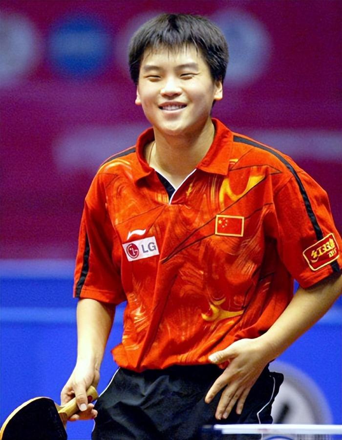 最近乒乓圈一件事，看得人既心疼又气愤——41岁老将郝帅，因为一场直播，遭遇了有组