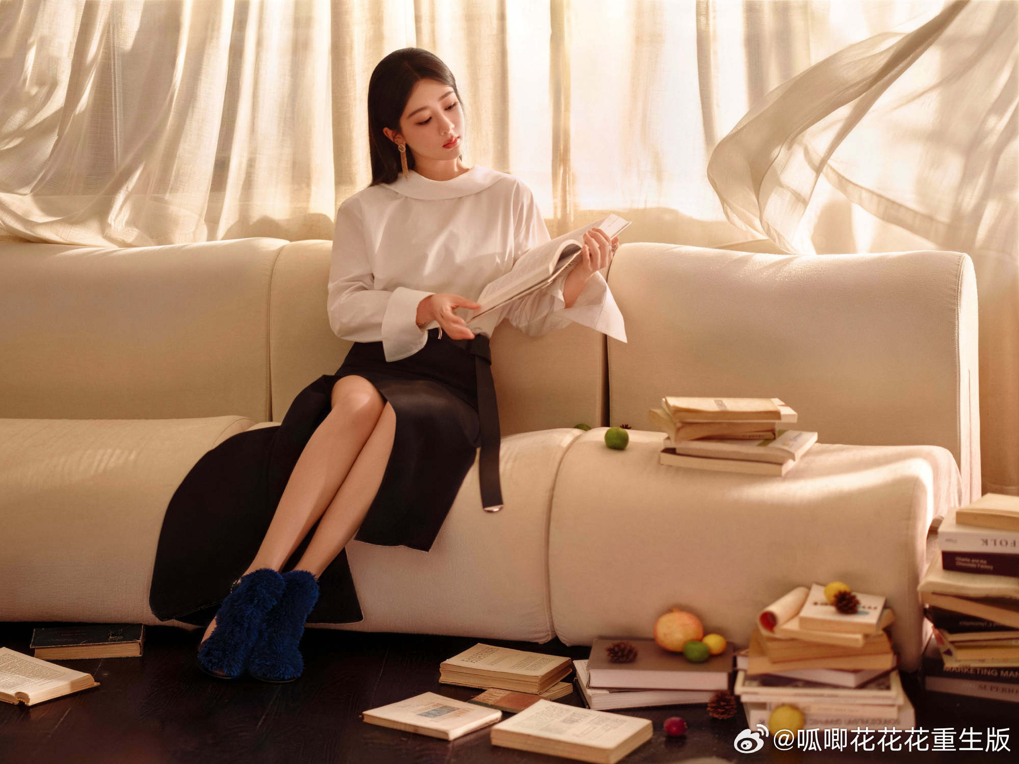 杨紫今晚金鹰节造型，纪梵希秋冬，高雅知性好美😍！！！ 金鹰奖出图 ​​​