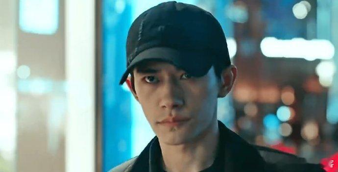 易烊千玺杨幂对手戏杨幂过肩摔易烊千玺 《惊蛰无声》预告全程高能！千玺杨幂的对手戏