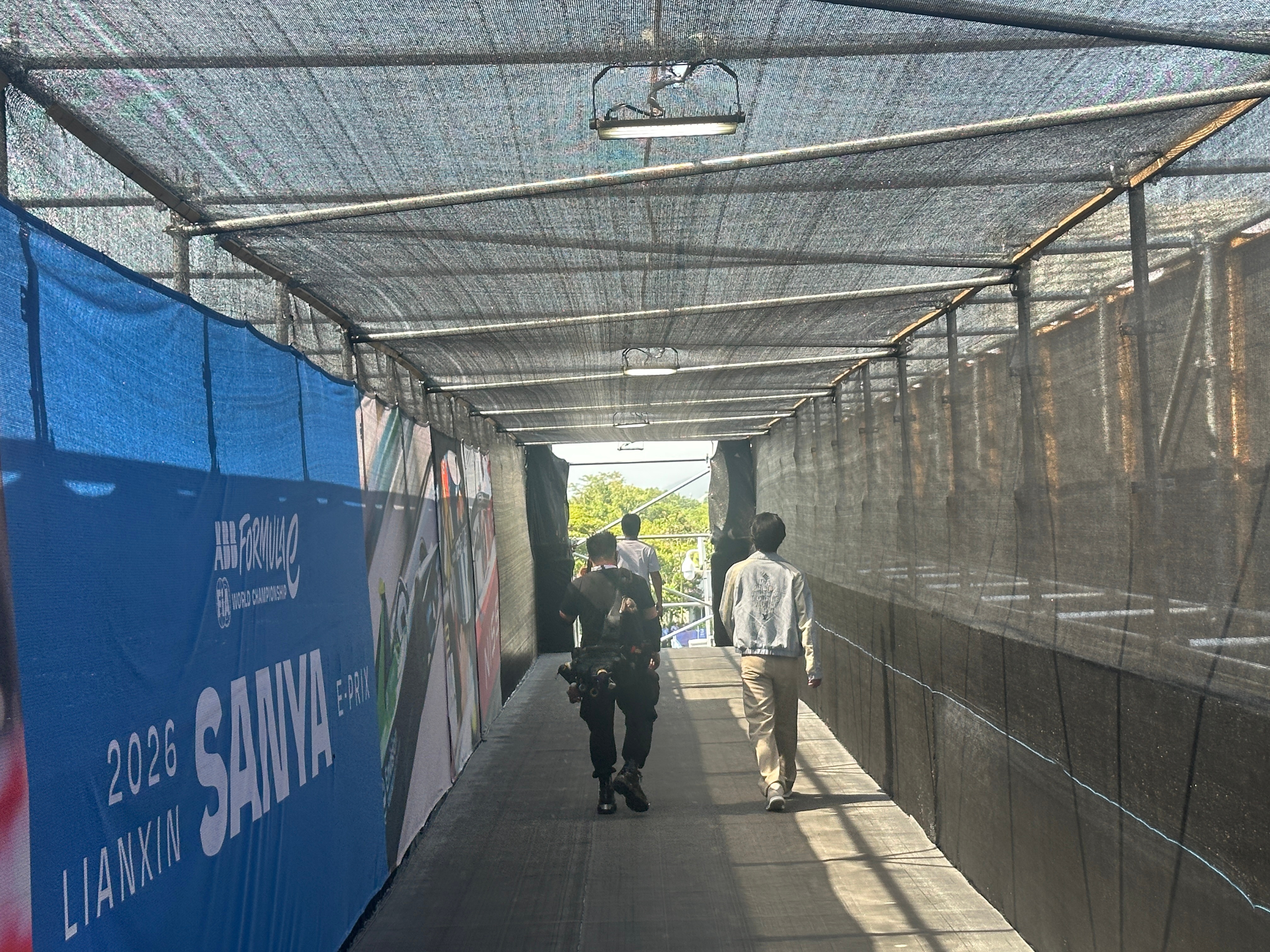FormulaE2026fe电动方程式三亚站 有人认识他是谁么
