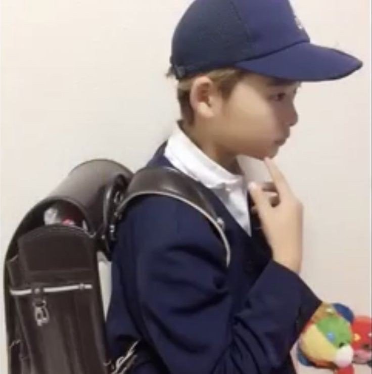 邻居家那个说让我等着吧“老子以后绝对会娶你的！”的小屁孩长大了 ​​​