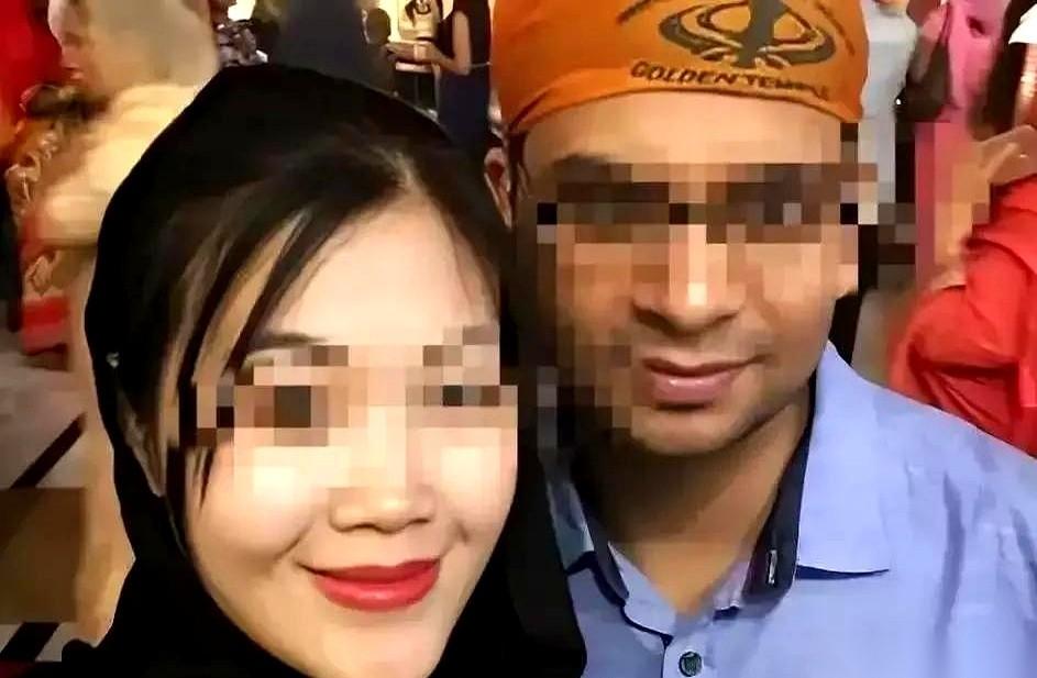 掏50万，包办婚礼，配齐金首饰。
然后辞掉自己外企主管的工作，回家当全职主妇。