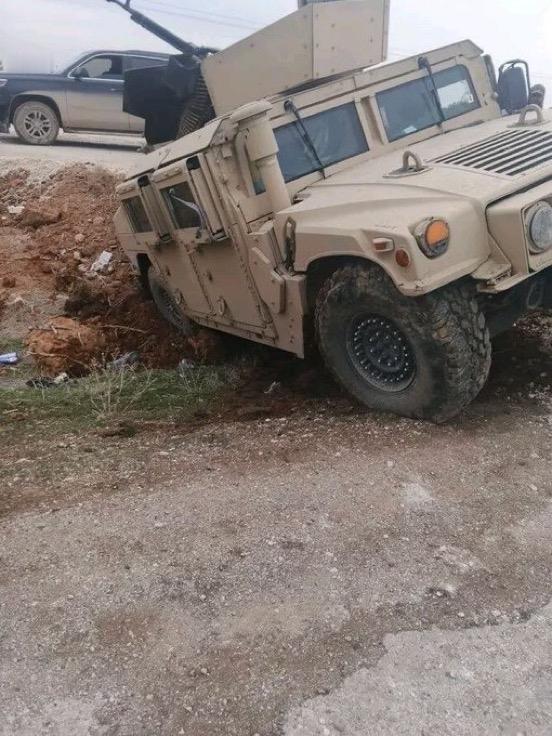 叙利亚方面：
库尔德工人党/叙利亚民主军民兵在幼发拉底河以西缴获逃离叙利亚军队后