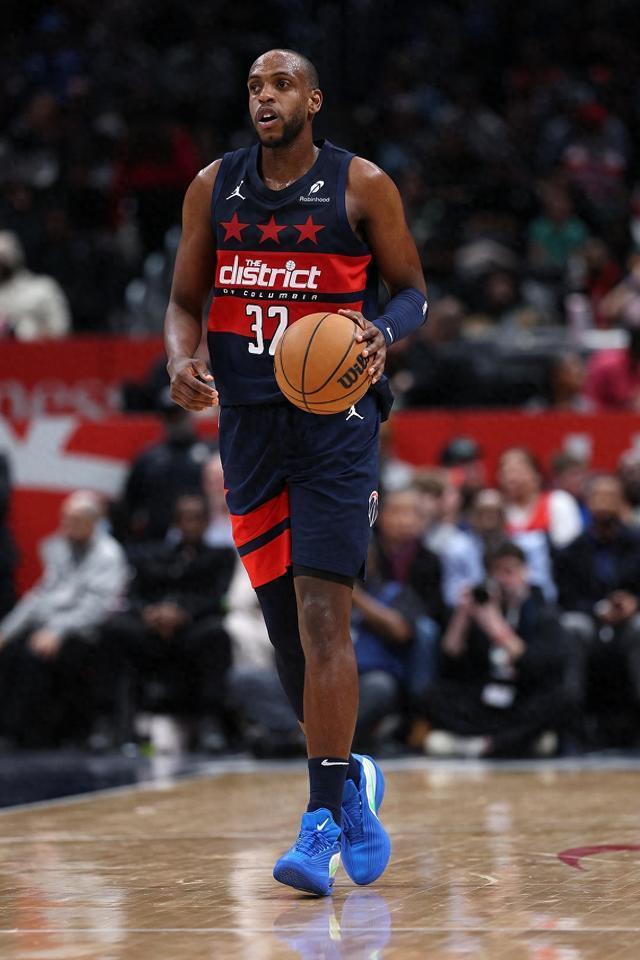 克里斯·米德尔顿为何拒绝掘金的邀请
 
脸都不要了？外界一度以为克里斯·米德尔顿