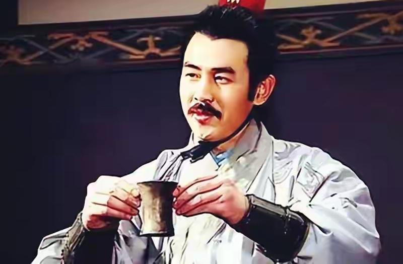 号称再世张良的钟会，手握十万大军起兵造反，三天败亡，一切全在司马昭算计中
 
公