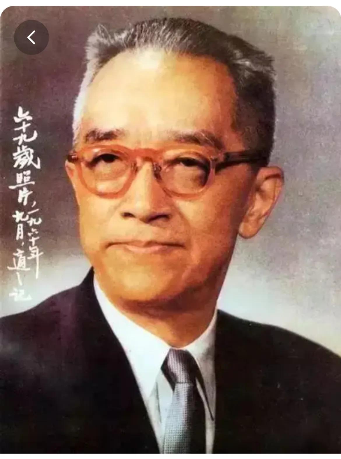 都说龙养龙，凤养凤，老鼠养儿会打洞。看看胡适与他小儿子胡思杜的人生轨迹，我对血统