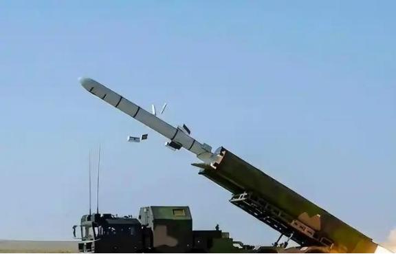 如果一枚东风41命中美军航母甲板，那航母会沉吗？说句实话吧，东风41还真没办法击