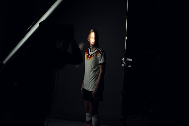 利物浦女足 今夏首签24岁前锋薇薇安恩德曼，与沃尔夫斯堡合同到期后，将在7月1日